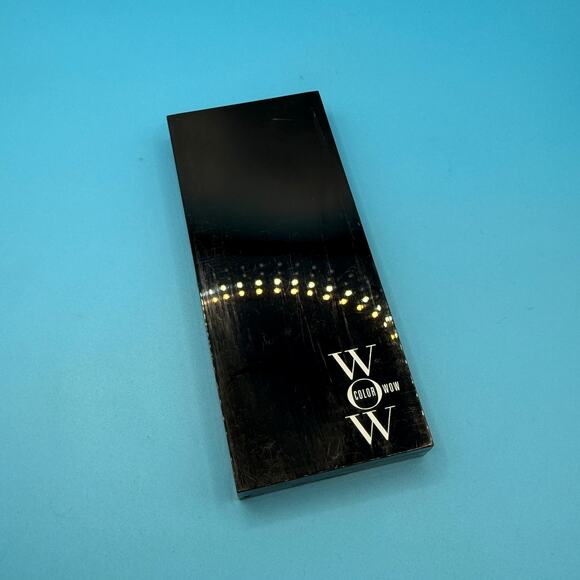 Color Wow Root Coverup Powder Medium Brown - Picture 3 of 4